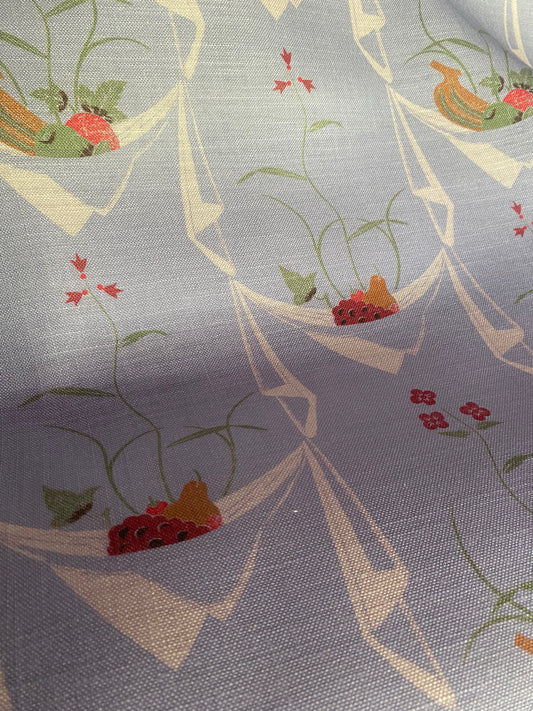 Napkin/Fruit print fabric Wedgwood/White