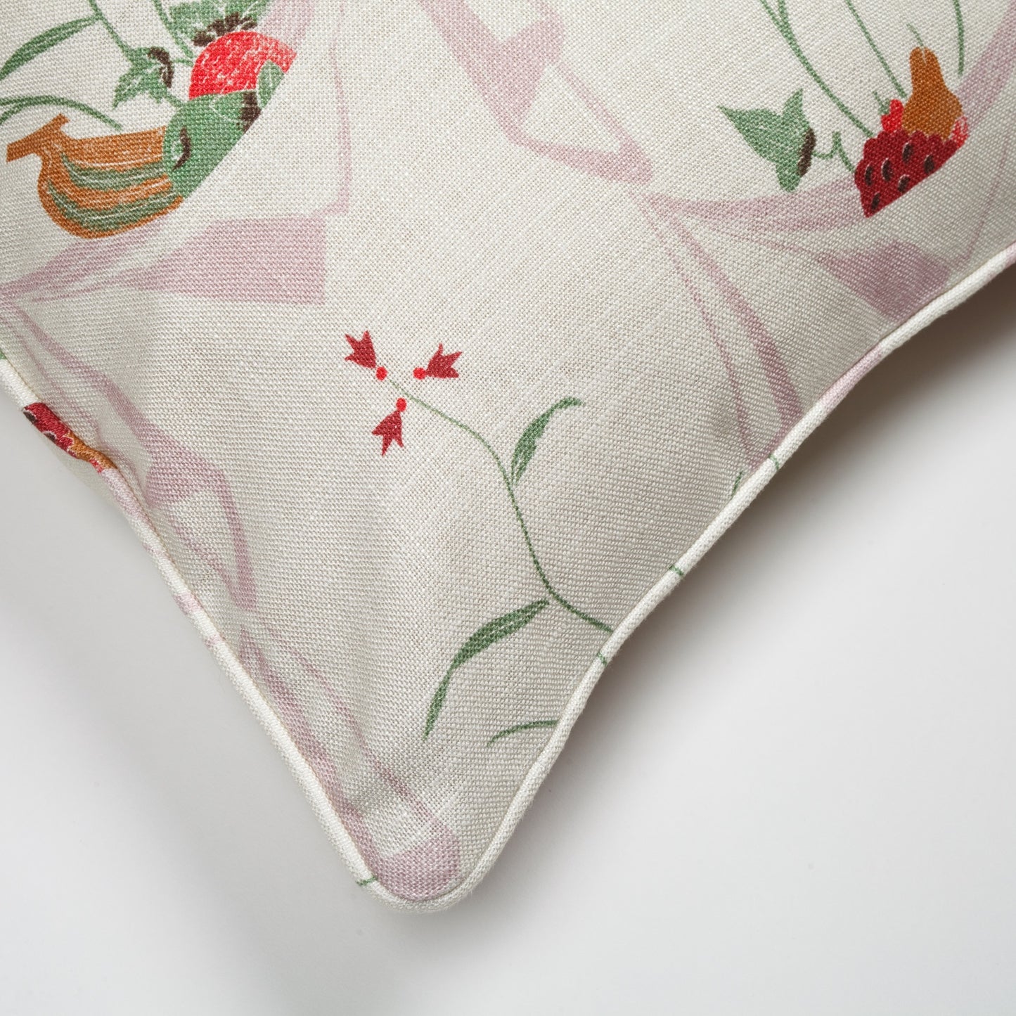 Napkin/Fruit print cushion, white/confetti